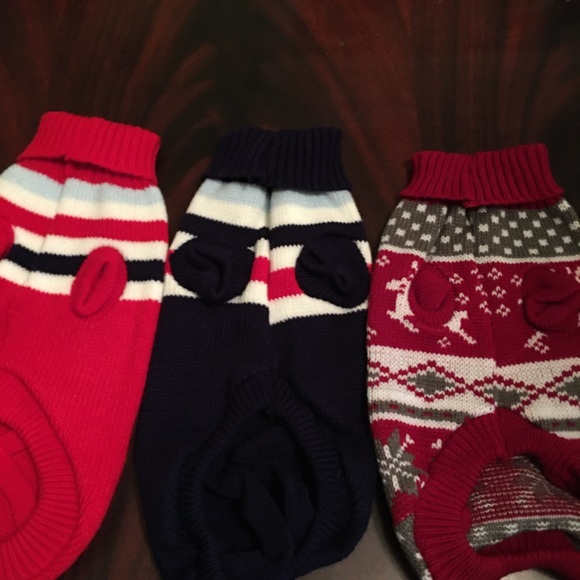 3 heavy dog/cat winter sweaters - Picture 2 of 2